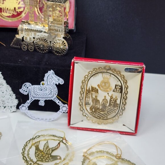 Laser Cut Brass & White Metal Christmas Ornament Wreaths Train Drums VTG QTY 20 - Picture 6 of 11